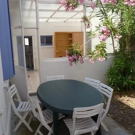Boursier - Royan, 3 Bedrooms, 6 Persons Villa *