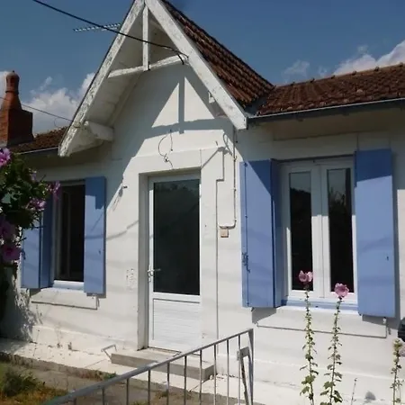 Villa Boursier - Royan, 3 Bedrooms, 6 Persons *